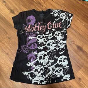 Vintage Motley Crue women’s medium